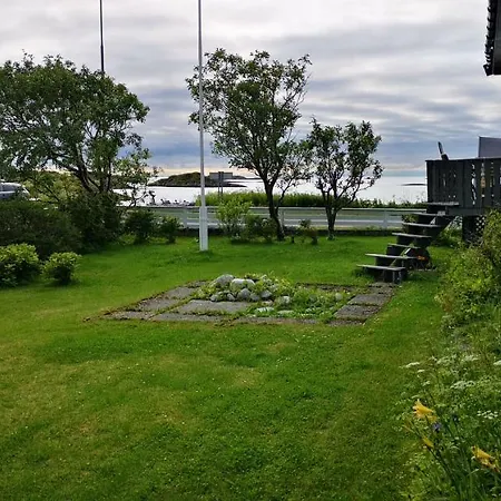 Strandgata 45 *