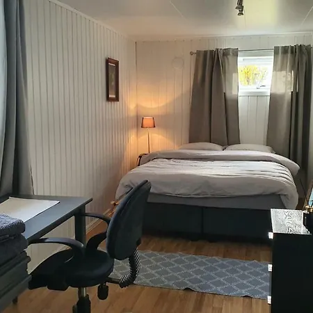 Strandgata 45 *